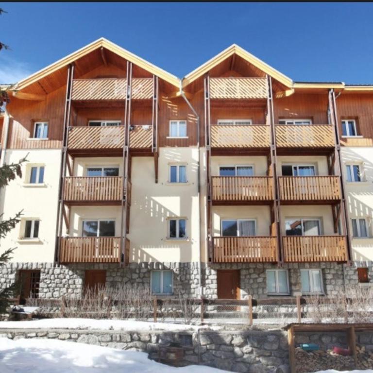 Appartement 3 Pièces, spacieux en plein centre - Apartment mit 2 Schlafzimmern - 31