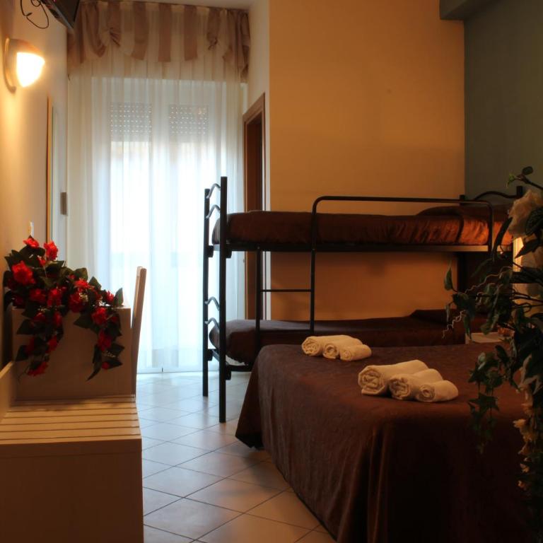 Hotel Senyor - Vierbettzimmer - 1