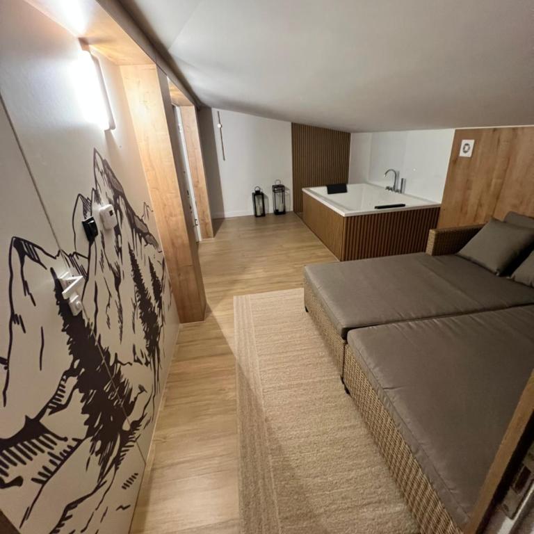 Villa Mont - Deluxe Suite with Spa Bath - 8