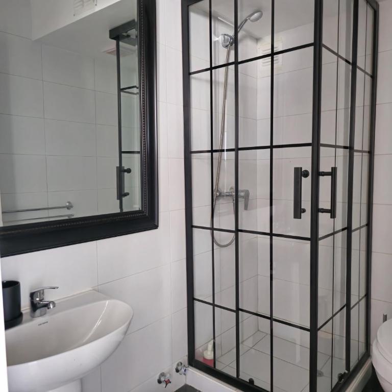 Vista increíble a pasos del Parque Arauco - Apartamento - 23