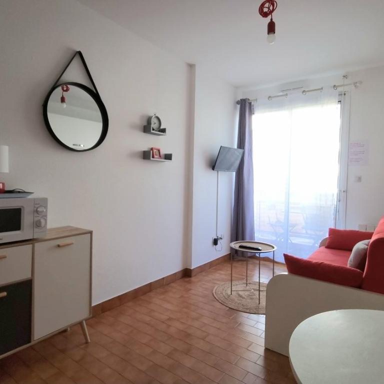 Studio Cozy en Bord de Plage avec Vue Mer et Wifi - Studio - 3