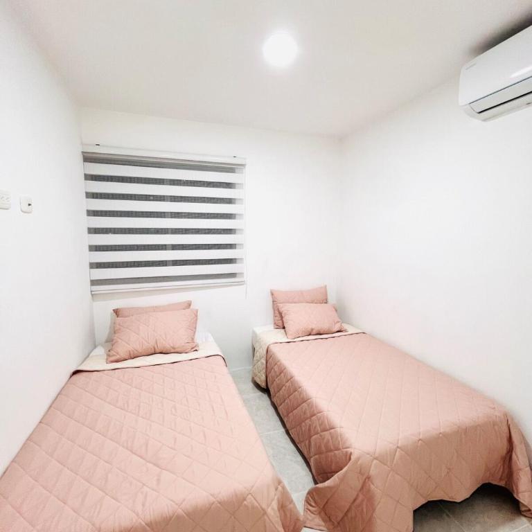 Cozy Beachside 3BR Apartment near the Walled City - Three-Bedroom Apartment - 11