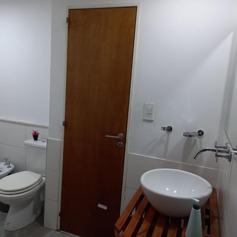 Monoambiente a 3 cuadras de Av Pellegrini y cerca del Anfiteatro - Apartamento de 1 dormitorio - 6