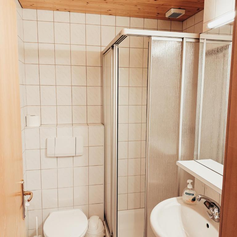Alpenquartier Montafon - Apartment mit 1 Schlafzimmer, Balkon und Bergblick - 2