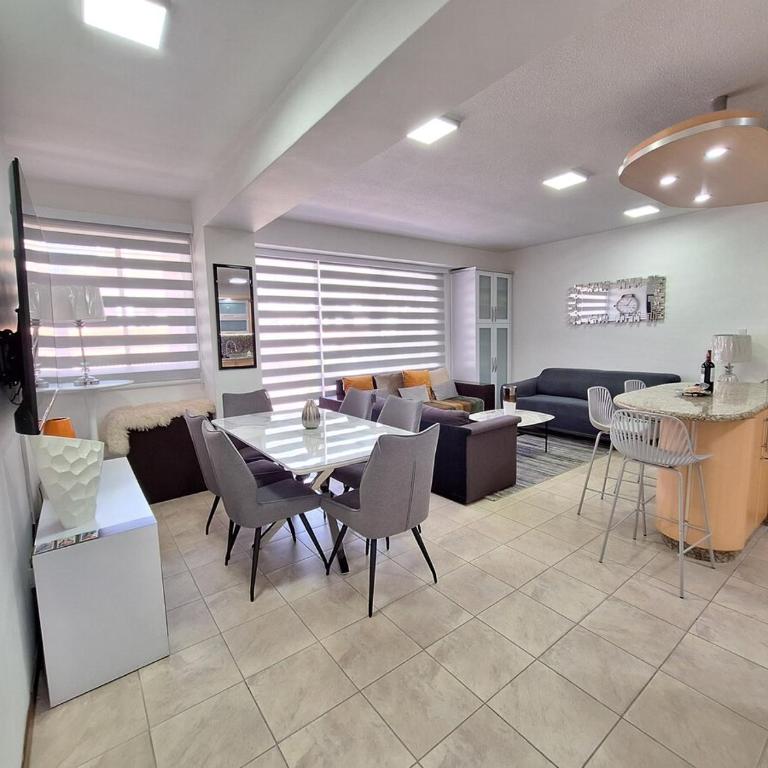 Lujo,Ubicación,Espacioso & Hermoso Apto en Los2Caminos-Boleita - One-Bedroom Apartment - 20
