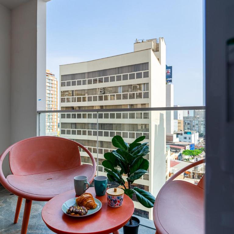 Modern Apartment Diez Canseco Miraflores 1 BR - 1,5 BD - Wifi - One-Bedroom Apartment - 24