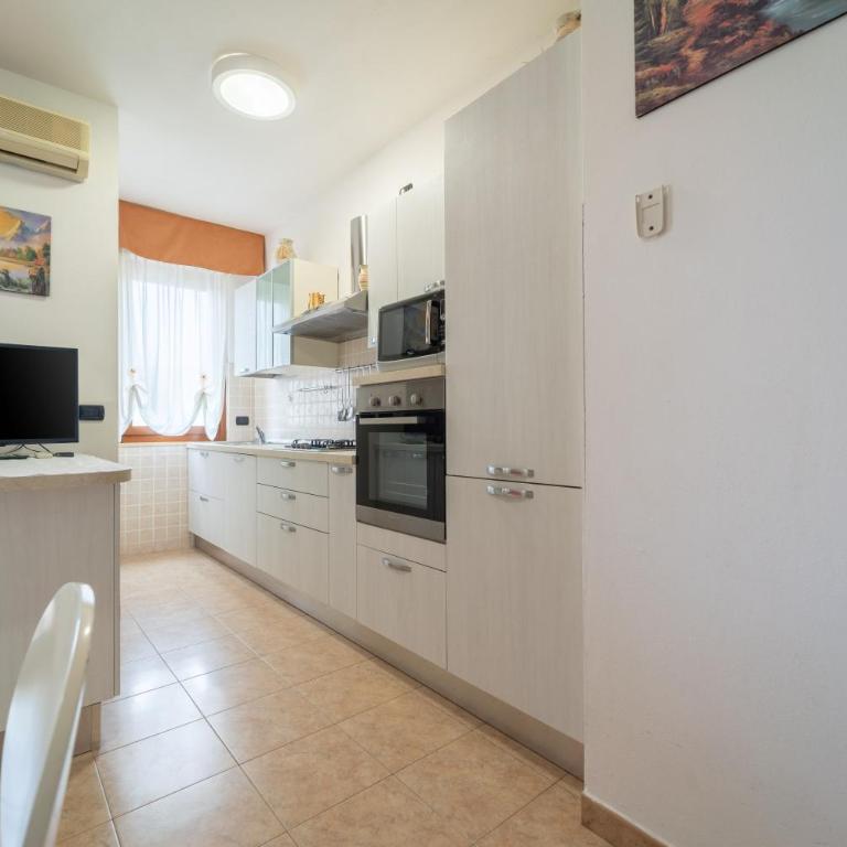 Appartamenti MC - Appartamento con 2 Camere da Letto e Terrazza - 9