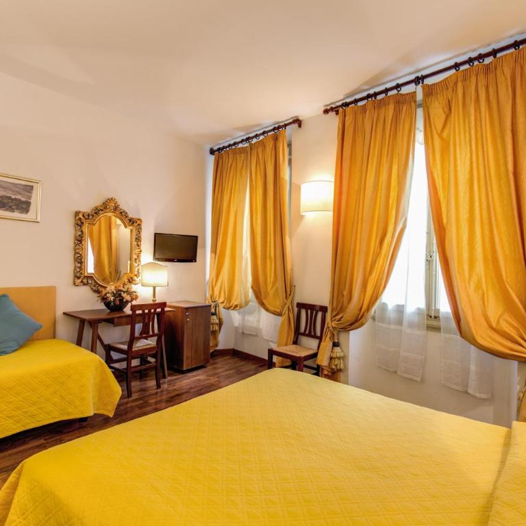 Hotel Rex - Triple Room - 8