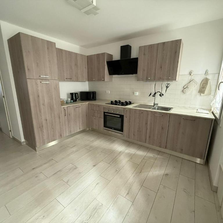 Suite Piazzetta Vigo - Appartamento Superior con Vista Città - 9