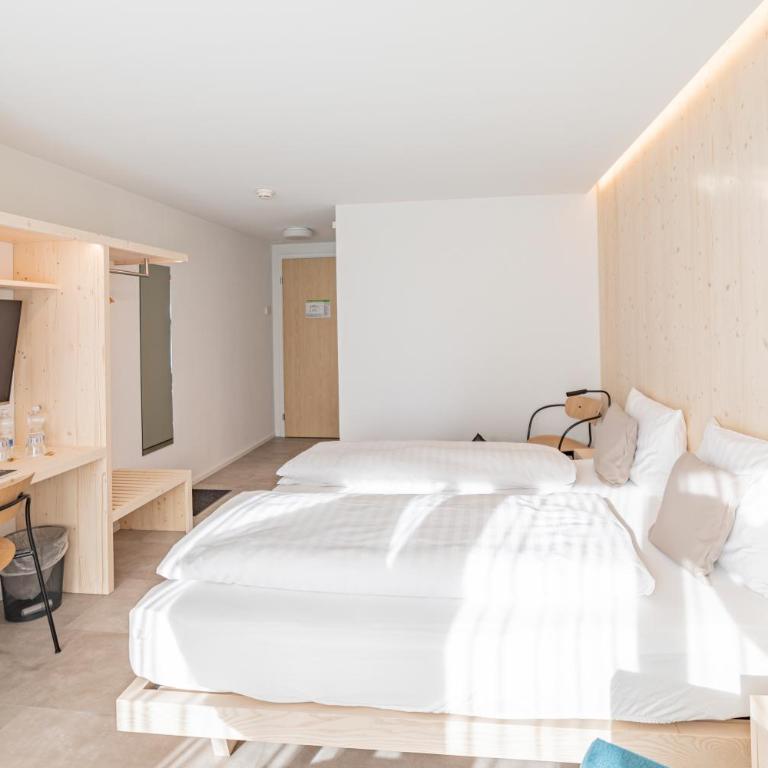 Hotel Seebüel - Superior Doppelzimmer mit Balkon - 3