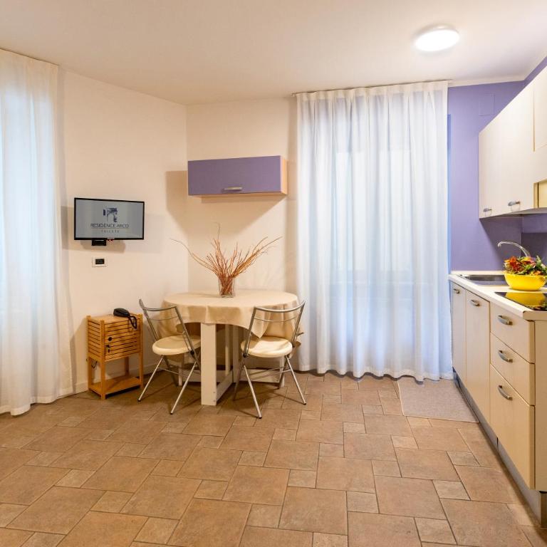 Residence Arco - Appartamento con 1 Camera da Letto - 2