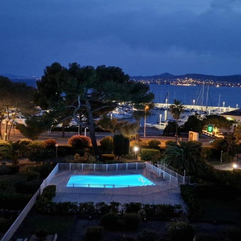 Beau 65 M2 en Front de Mer à St Raphaël - Piscine - Appartamento con 2 Camere da Letto - 23