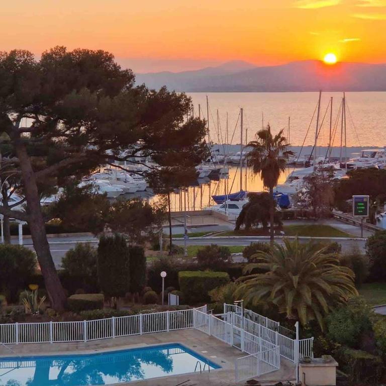 Beau 65 M2 en Front de Mer à St Raphaël - Piscine - Appartamento con 2 Camere da Letto - 29