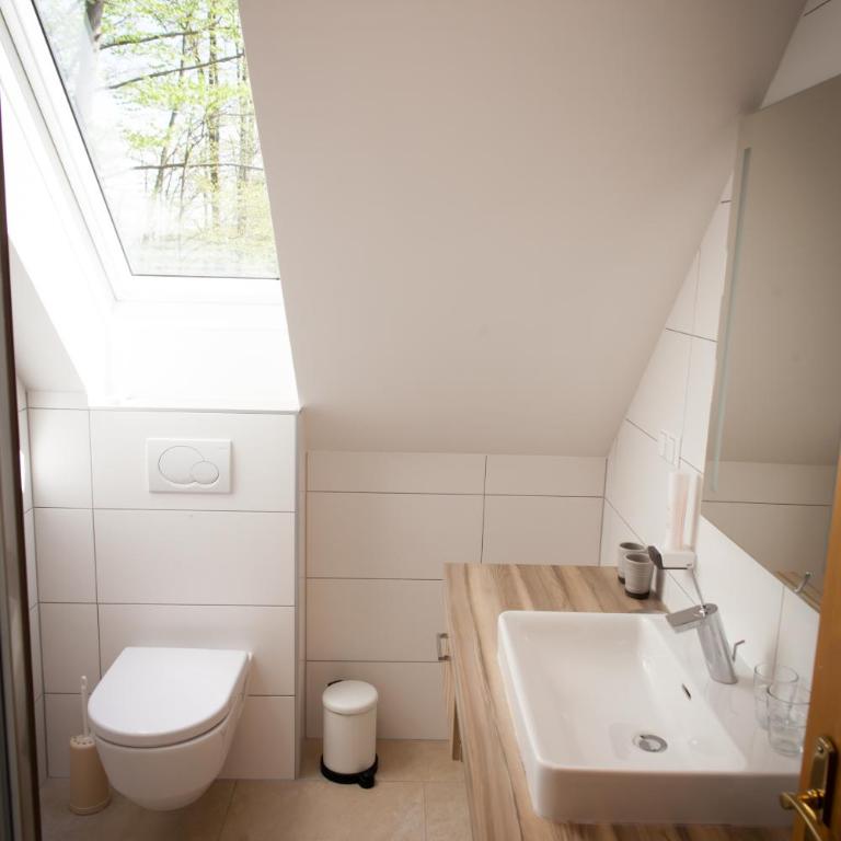 Weingut spitzyPeitler - Chambre Double avec Douche - 7
