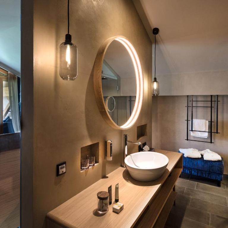 Hotel Valentinerhof - Suite mit Kingsize-Bett mit Whirlpool - 1
