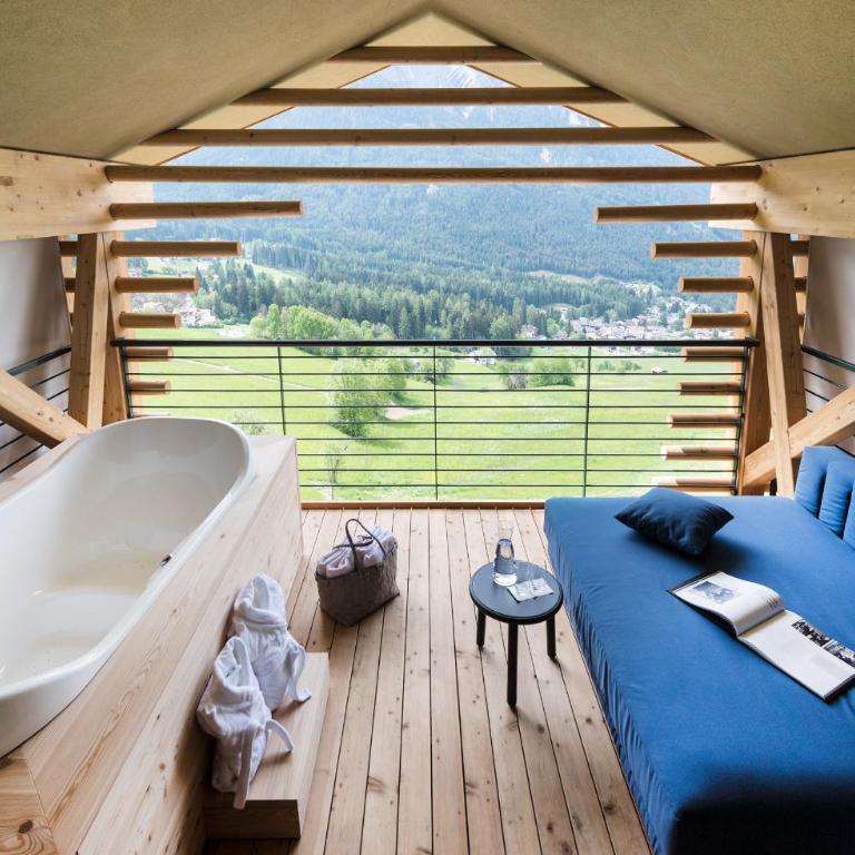 Hotel Valentinerhof - Suite mit Kingsize-Bett mit Whirlpool - 2