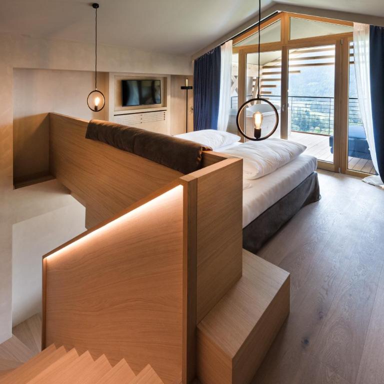 Hotel Valentinerhof - Suite mit Kingsize-Bett mit Whirlpool - 3