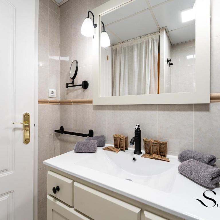 50 Meters from the Beach, 1 Bedroom with Parking - Apartamento Deluxe de 1 dormitorio - 22