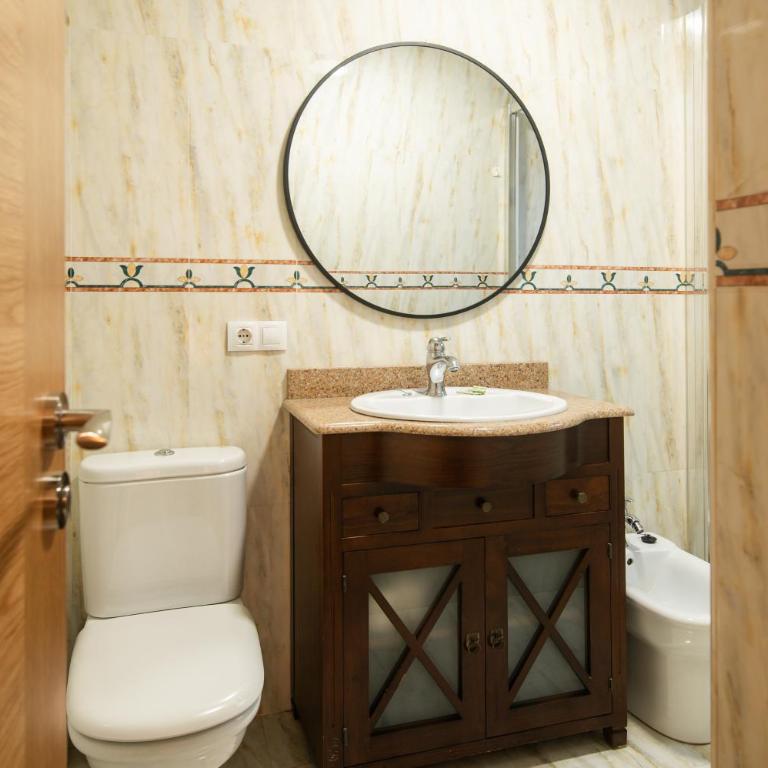 Apartamento 3 habitaciones a 10 min de la playa y del centro VUT-6228-AS - Three-Bedroom Apartment - 14