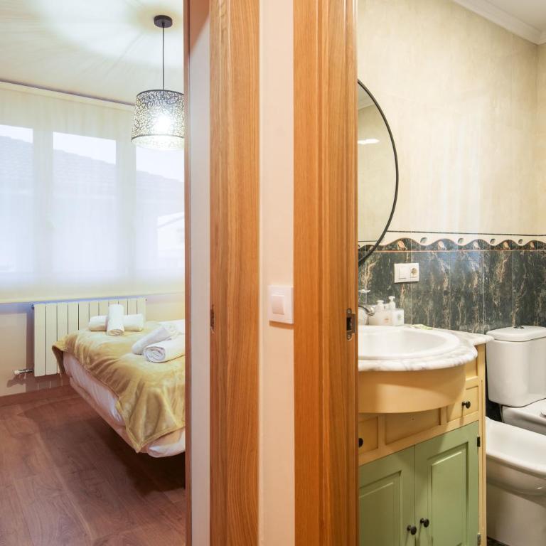 Apartamento 3 habitaciones a 10 min de la playa y del centro VUT-6228-AS - Three-Bedroom Apartment - 18