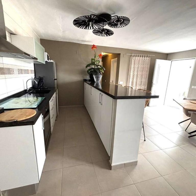 Luxury Villa with Stunning Mediterranean and Calpe - Villa de 3 dormitorios - 38