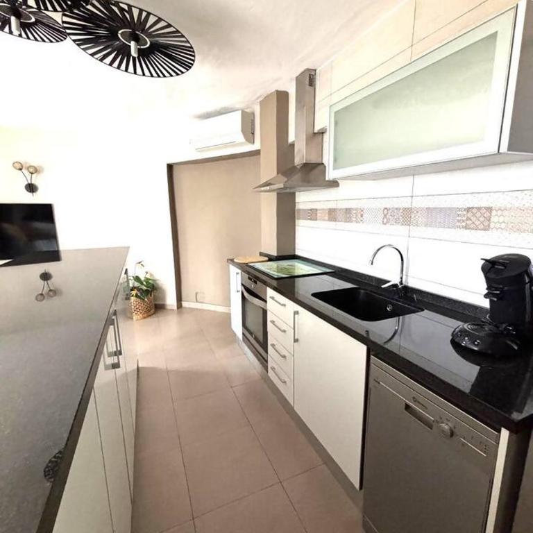 Luxury Villa with Stunning Mediterranean and Calpe - Villa de 3 dormitorios - 39