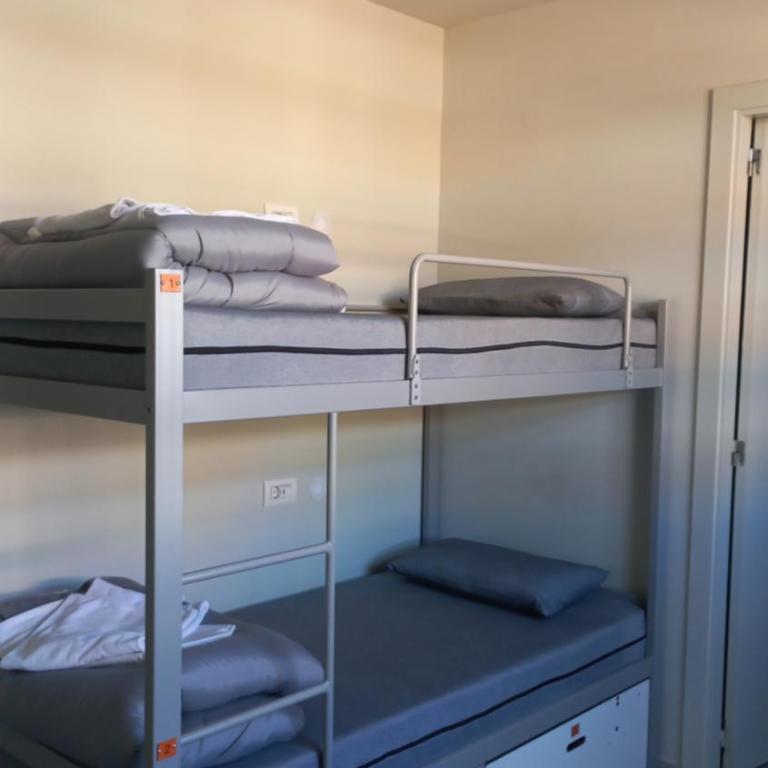 Barcelona Pere Tarrés Youth Hostel - Twin Room with Private Bathroom - 4