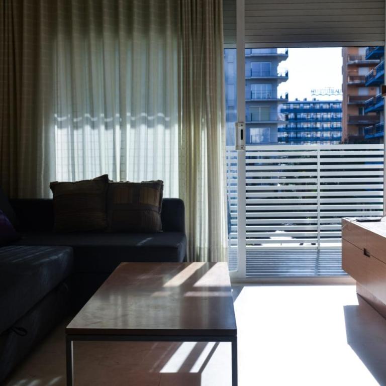 Beachfront Apartment with Pool and Garden S Abanell Blanes - Apartamento con vistas al mar - 8