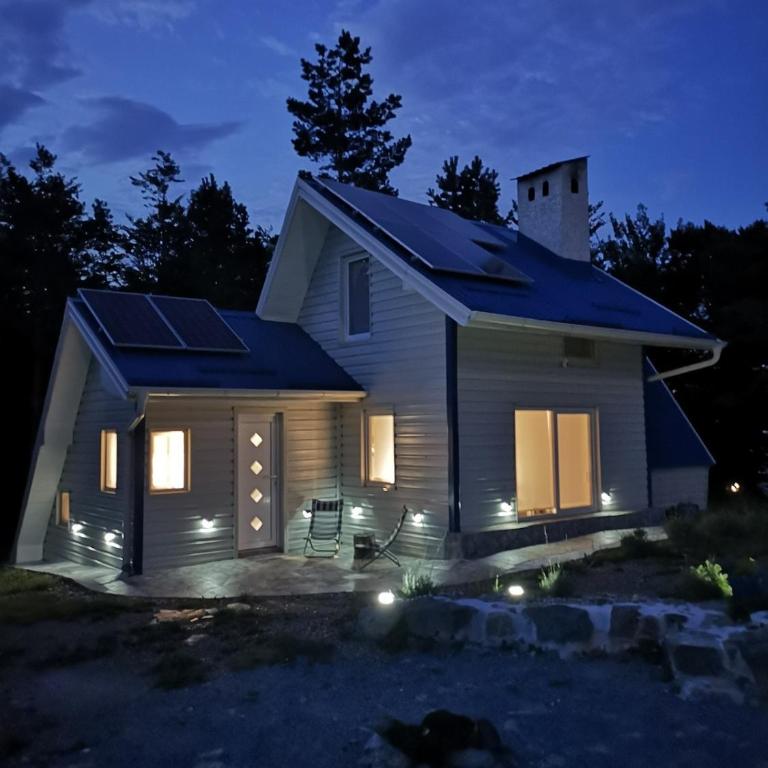 Solarna Eko Vila - Kuća sa 2 Spavaće Sobe - 1