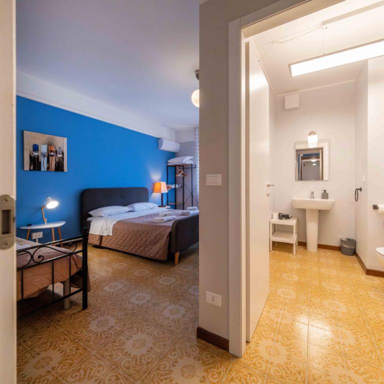 Casapiu Rooms - Camera Tripla con Balcone - 5