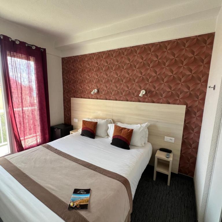 Le Regina Hôtel et restaurant Canet-plage - Chambre Double ou Lits Jumeaux Standard avec Balcon - 4