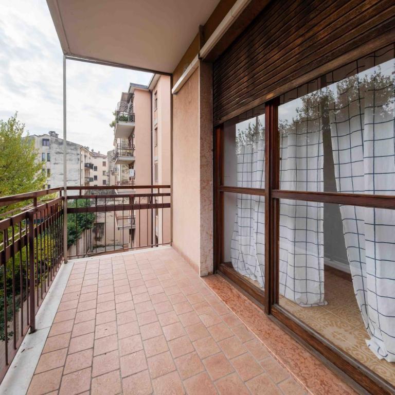 Casapiu Rooms - Camera Tripla con Balcone - 7