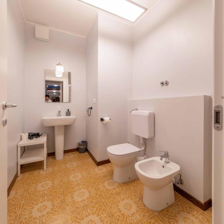 Casapiu Rooms - Camera Tripla con Balcone - 9