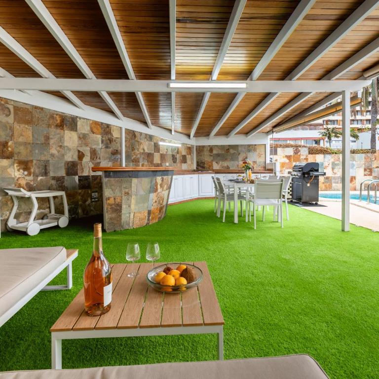 Luxury Villa with Pool, Jacuzzi, Cardio area and Gardens by Pámpano Experiences - Chalet de 3 dormitorios - 6