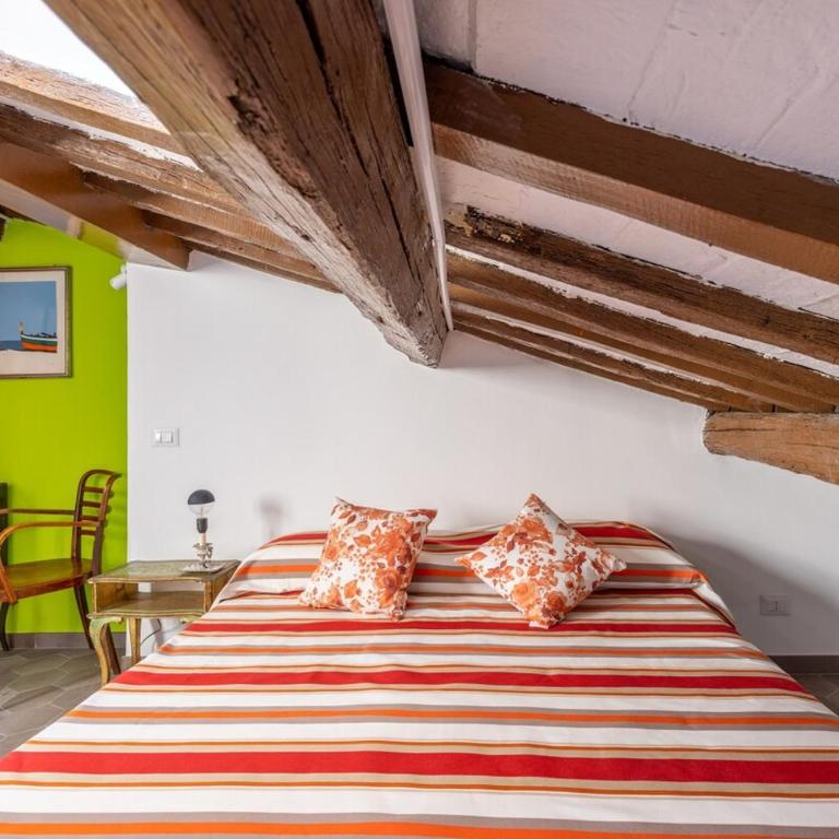 Fascinating attic - up to 2 guests - Trastevere - Appartamento con 2 Camere da Letto - 10