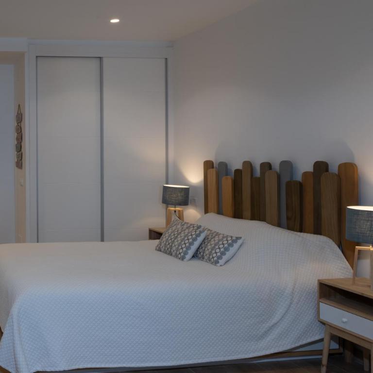 Benalbeach Loft Garden and Sea View - One-Bedroom Apartment - 10