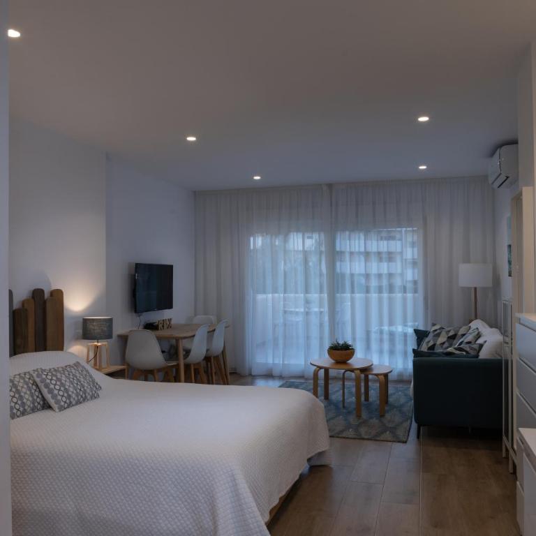 Benalbeach Loft Garden and Sea View - One-Bedroom Apartment - 9