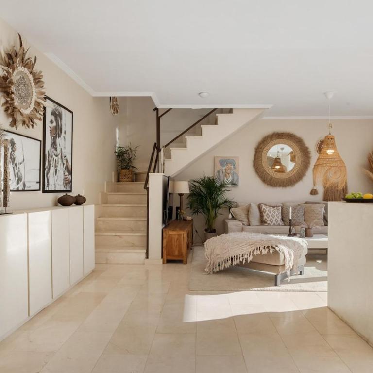 Penthouse Bali Ref #94 - Three-Bedroom Apartment with Sea View - 6