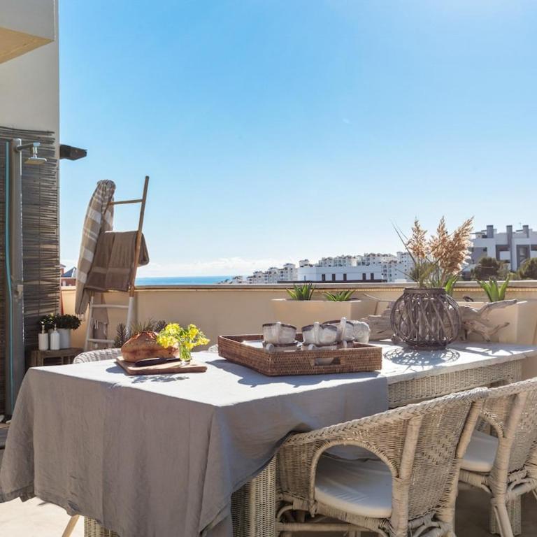 Penthouse Bali Ref #94 - Three-Bedroom Apartment with Sea View - 18
