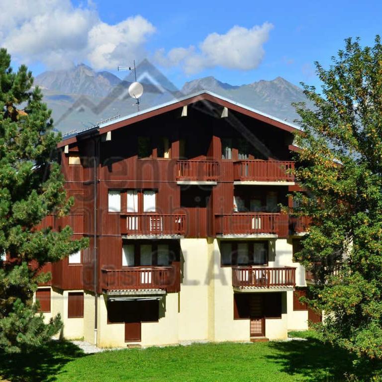 Montchavin: Studio cabine rénové équipé 3/4 pers, parking, proche pistes et commerces - FR-1-329-17 - Studio - 3