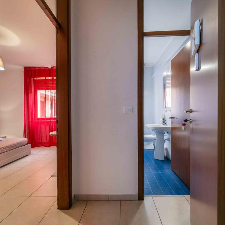 GuestHouse127 - Double Room with Private Bathroom - 4