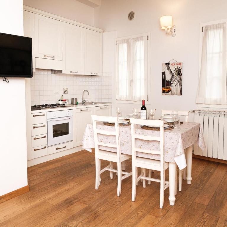 Borgo Flat 3 Floor View - Two-Bedroom Apartment - 24