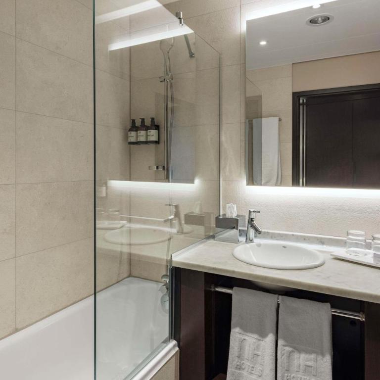 NH Geneva Airport Hotel - Superior Doppel- oder Zweibettzimmer - 1