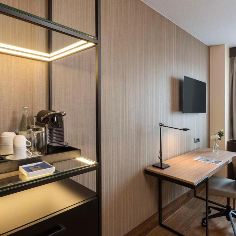 NH Geneva Airport Hotel - Superior Dreibettzimmer - 3