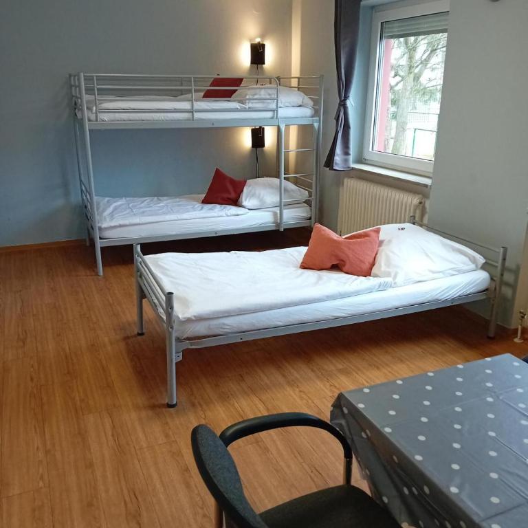 1, 2, sleep Hostel Nürnberg Messe - Apartment mit 5 Betten und eigenem Bad - 2