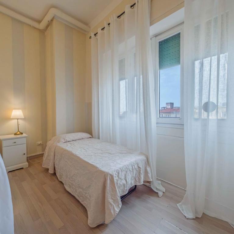 Al Filarmonico - Camera Matrimoniale con Letto Supplementare - 11