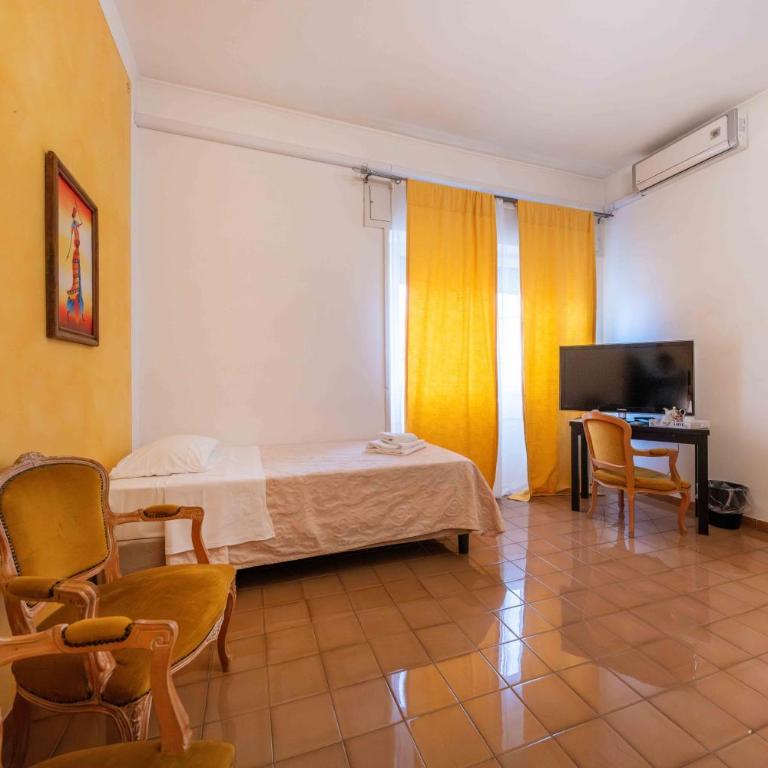 Al Filarmonico - Deluxe Triple Room with External Bathroom - 8