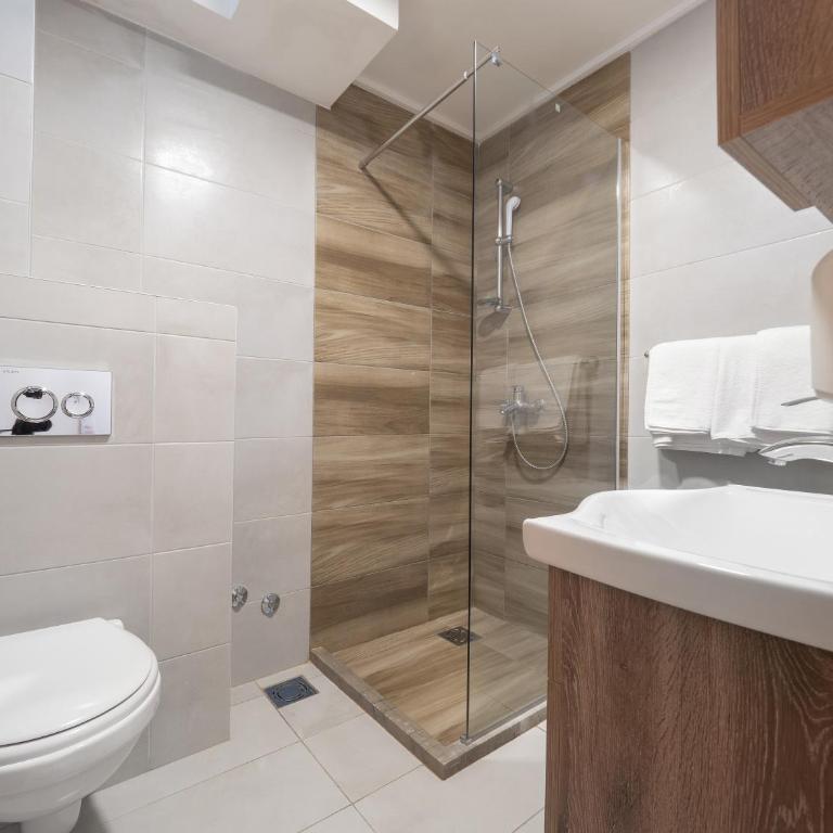 Hotel Tara Becici - Double Room with Garden View - Villa Magnolia - 3