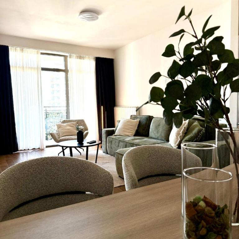 Crown Apartments - BW Arcadia - Two-Bedroom Apartment - 1