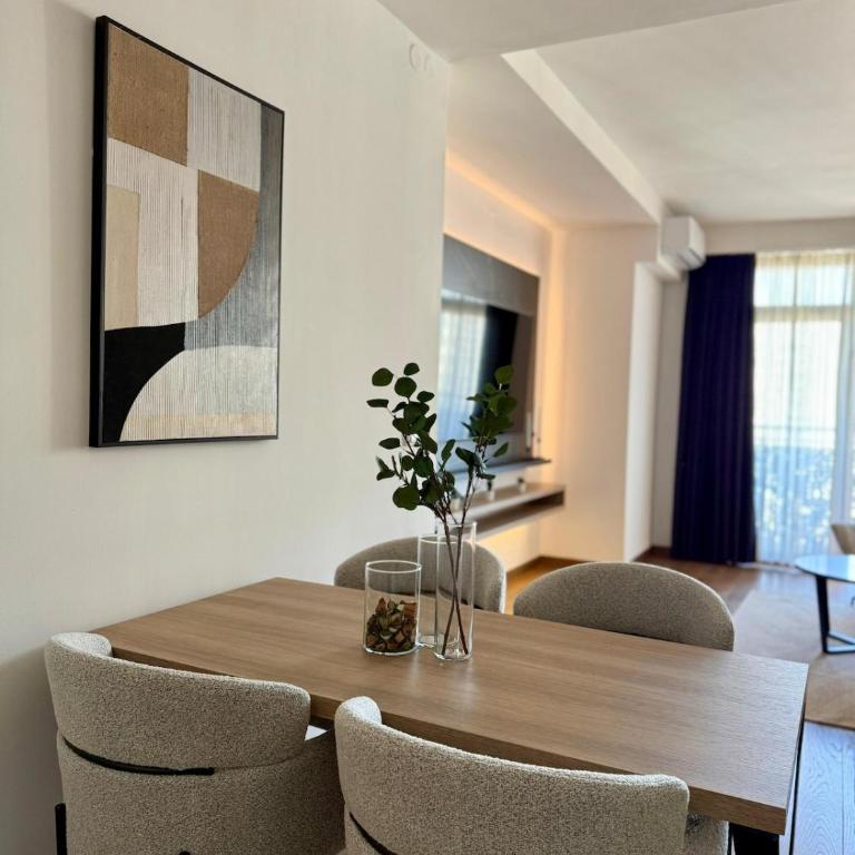 Crown Apartments - BW Arcadia - Two-Bedroom Apartment - 8